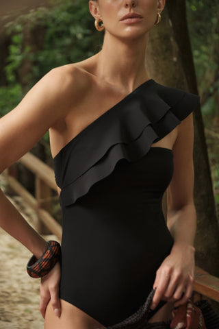 One-shoulder one piece