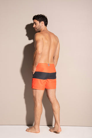 Shorts de baño con corte surfero